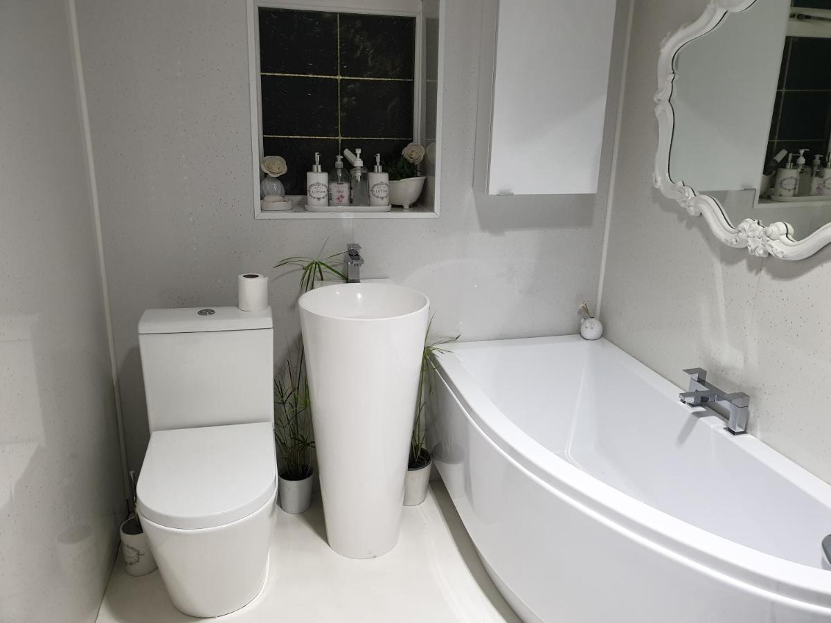 Tropical Garden Oasis Rooms Birmingham Extérieur photo